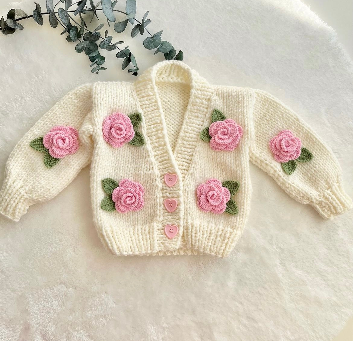 Rose Cardigan decorated with pink roses