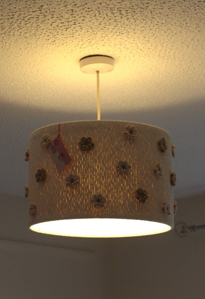 CROCHETED FLOWER LAMPSHADE