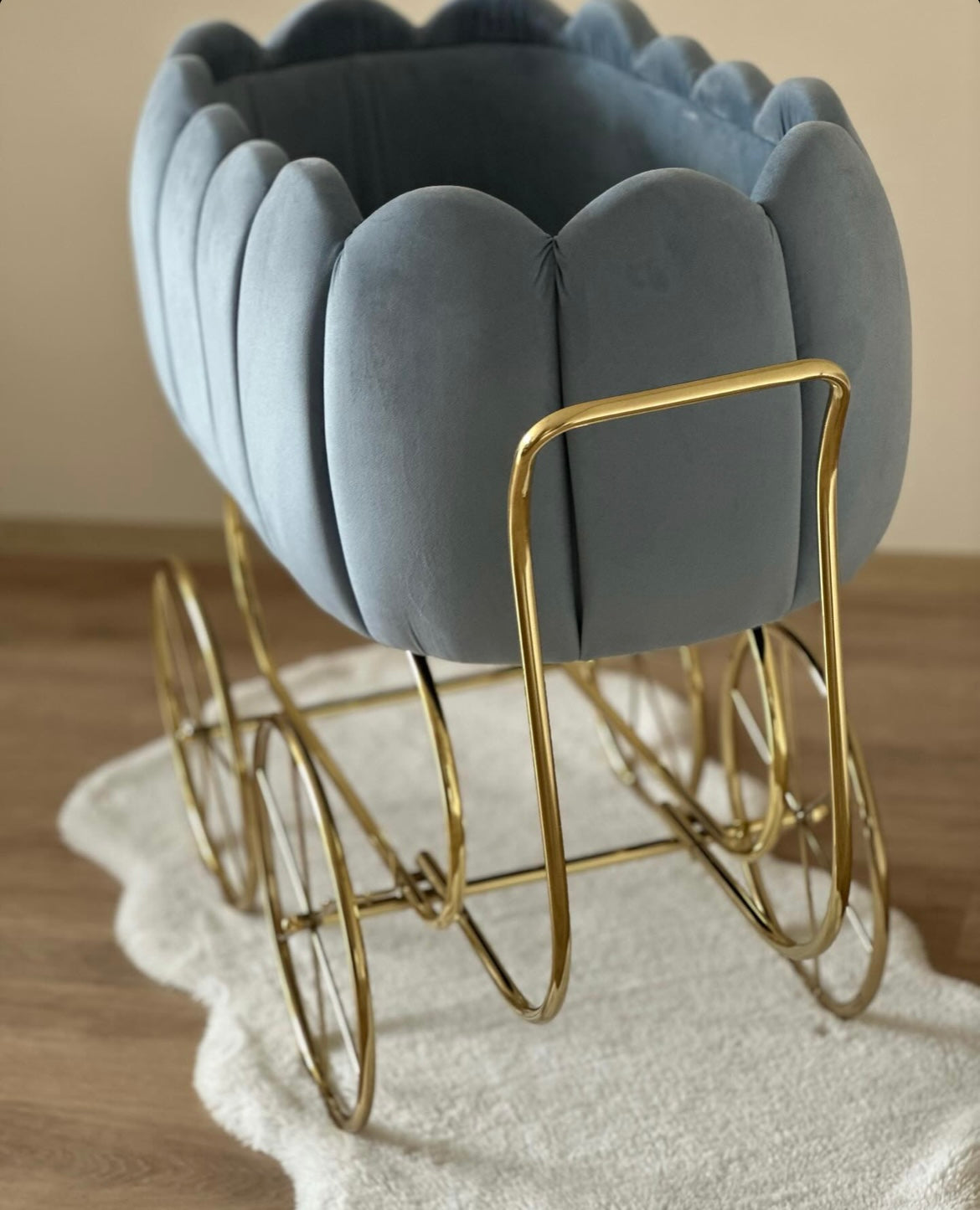 Luxury Baby Crib With Gold Wheels - Dreamy Sky