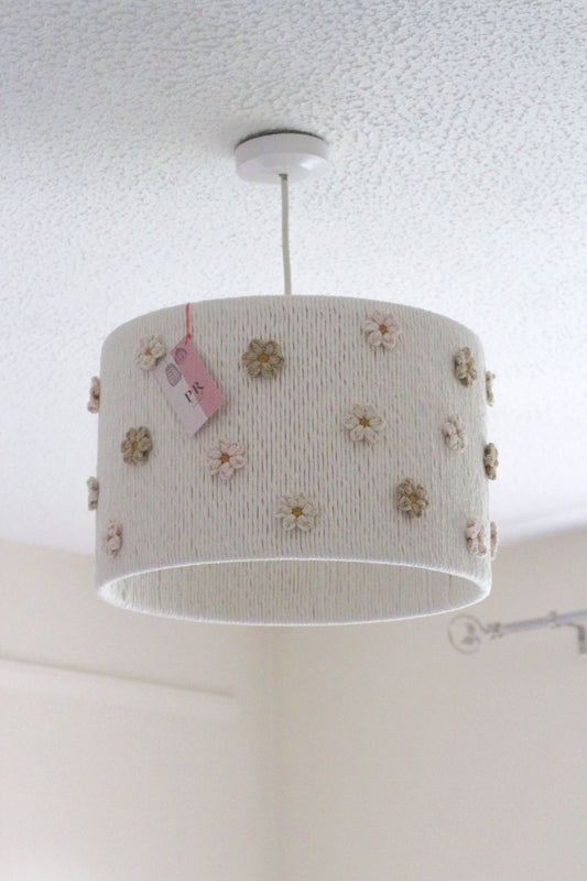 CROCHETED FLOWER LAMPSHADE