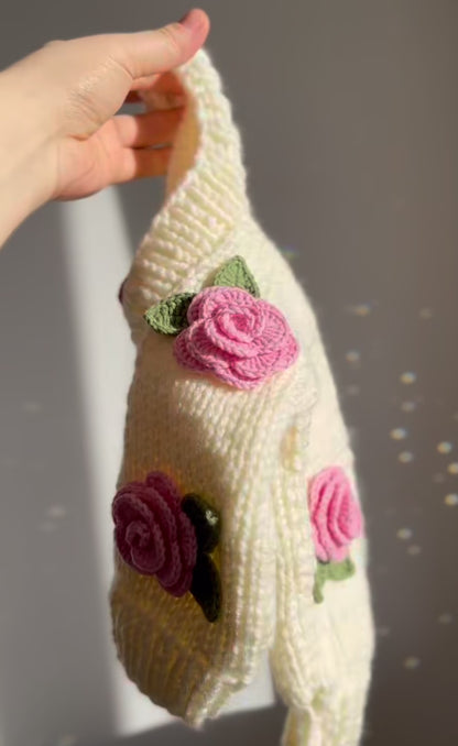 Rose Cardigan decorated with pink roses